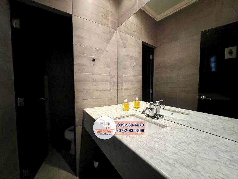 C1223 Hermosa casa rentera de venta en el Centro Histórico
